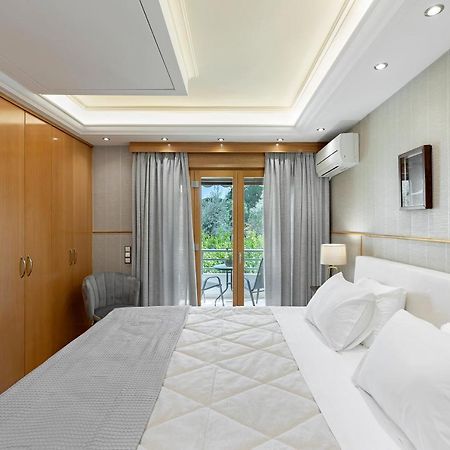 Vouliagmeni'S Elegance By Acropolis Suites Афіни Екстер'єр фото