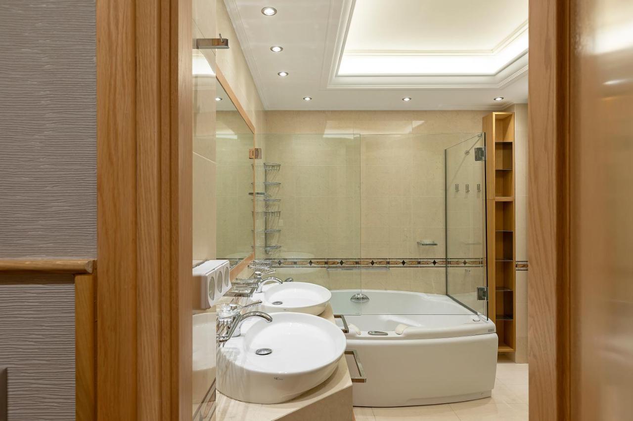 Vouliagmeni'S Elegance By Acropolis Suites Афіни Екстер'єр фото