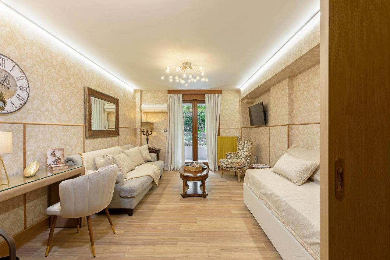 Vouliagmeni'S Elegance By Acropolis Suites Афіни Екстер'єр фото